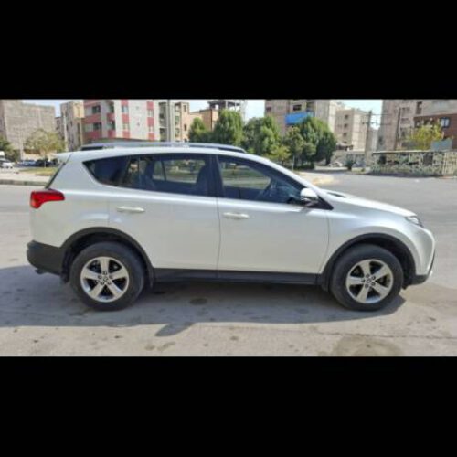 تویوتا راوفور مدل 2015 فول بدون رنگ