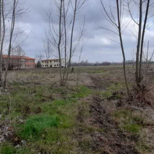416 متر زمین مسکونی و تجاری بر اتوبان کوچصفهان به رشت و لاهیجان
