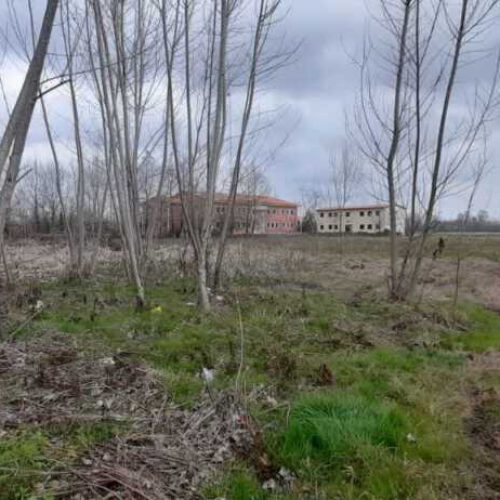 416 متر زمین مسکونی و تجاری بر اتوبان کوچصفهان به رشت و لاهیجان