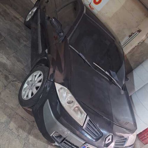 مگان 1600مدل 90