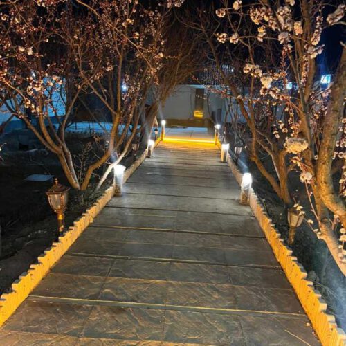 باغچه استخر سرپوشیده خوشنام ارسطو