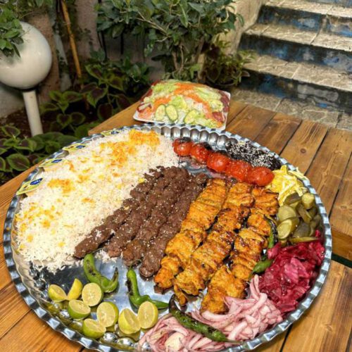 کمک آشپز وسالن کار رستوران