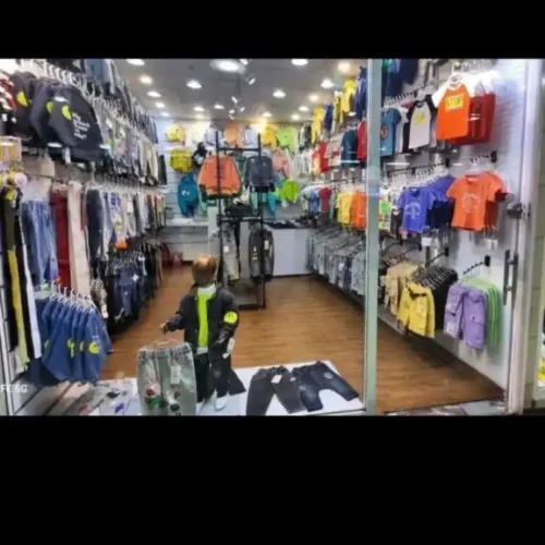 بدلیل تغییر شغل تمام اجناس مغازه به فروش میرسد