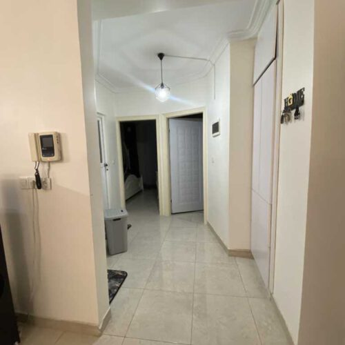 آپارتمان 93 متری خوش نقشه طبقه دوم
