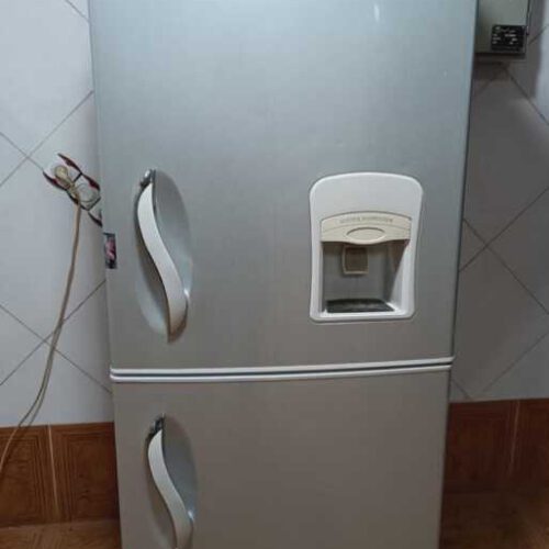 تعمیرات انواع یخچال خانگی و صنعتی در محل