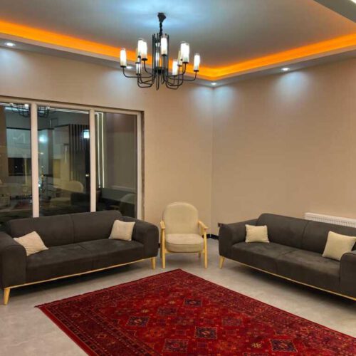 باغچه استخر سرپوشیده خوشنام ارسطو