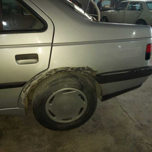 پژو 405 مدل 90 نقره ایی