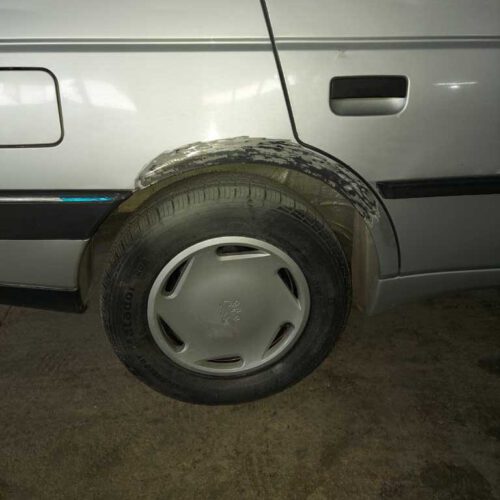 پژو 405 مدل 90 نقره ایی