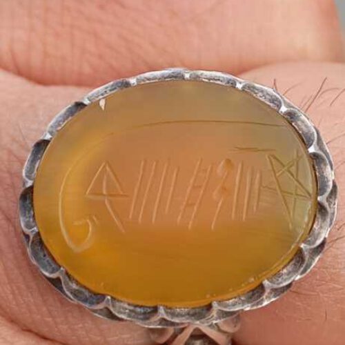 انگشتر حاج حسین شهید (حکاکان)
