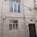 خانه حیاط دار و زمین کلنگی دو طبقه ای شهرری