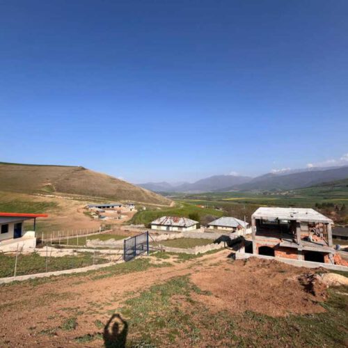 زمین با چشم انداز زیبا