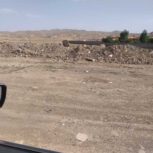 زمین در جاده ملایر پشت