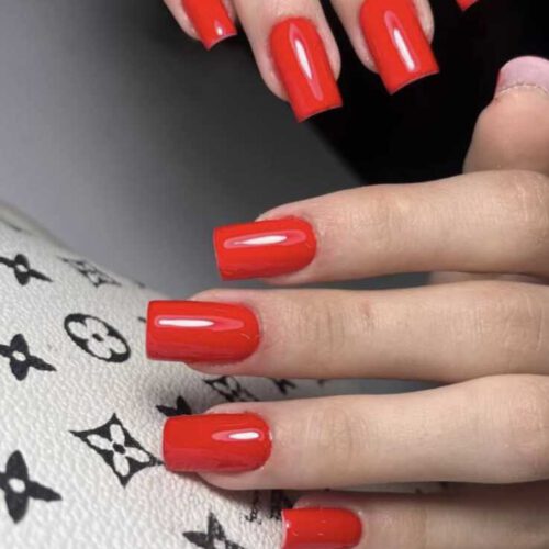 کاشت ناخن فقط 300 هزار تومن