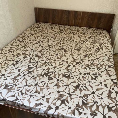سرویس خواب دو نفره کاملا تمیز با تشک رایگان