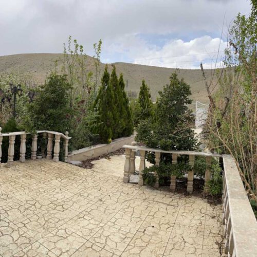 ویلا500متر زمین با استخر و محوطیه سازی شده بنای 100متری دوبلکس