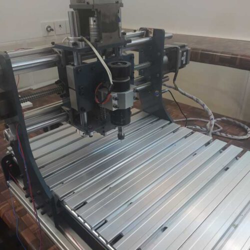 دستگاه CNC سه محوره