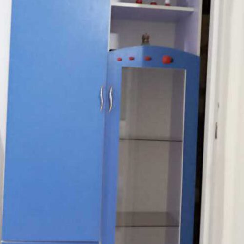 ویترین چوپی. کمدبچه