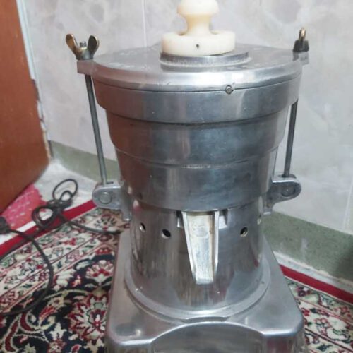 فروش یک عدد دستگاه آب هویج گیری صنعتی  اصفهان تک