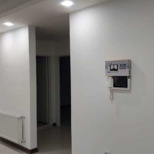 یک واحد دوخوابه با پارکینگ اختصاصی