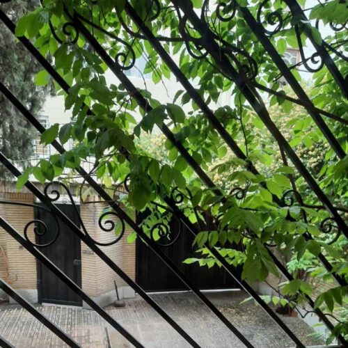 125 متر تهرانپارس مسکونی با موقعیت اداری تجاری عالی
