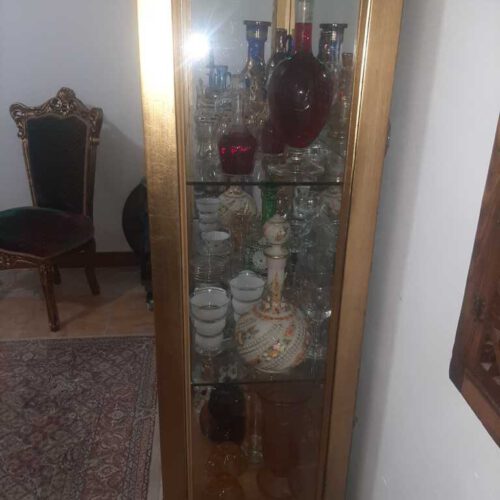 مبلمان وکمد