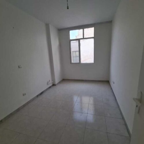 78متری خیابان مهر، حاجی عبادی
