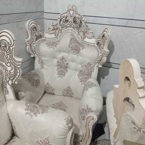 مبل سلطنتی سفید